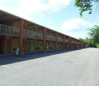 Hotel Valdosta Ga I-75 & Us-221 N Hwy Екстериор снимка